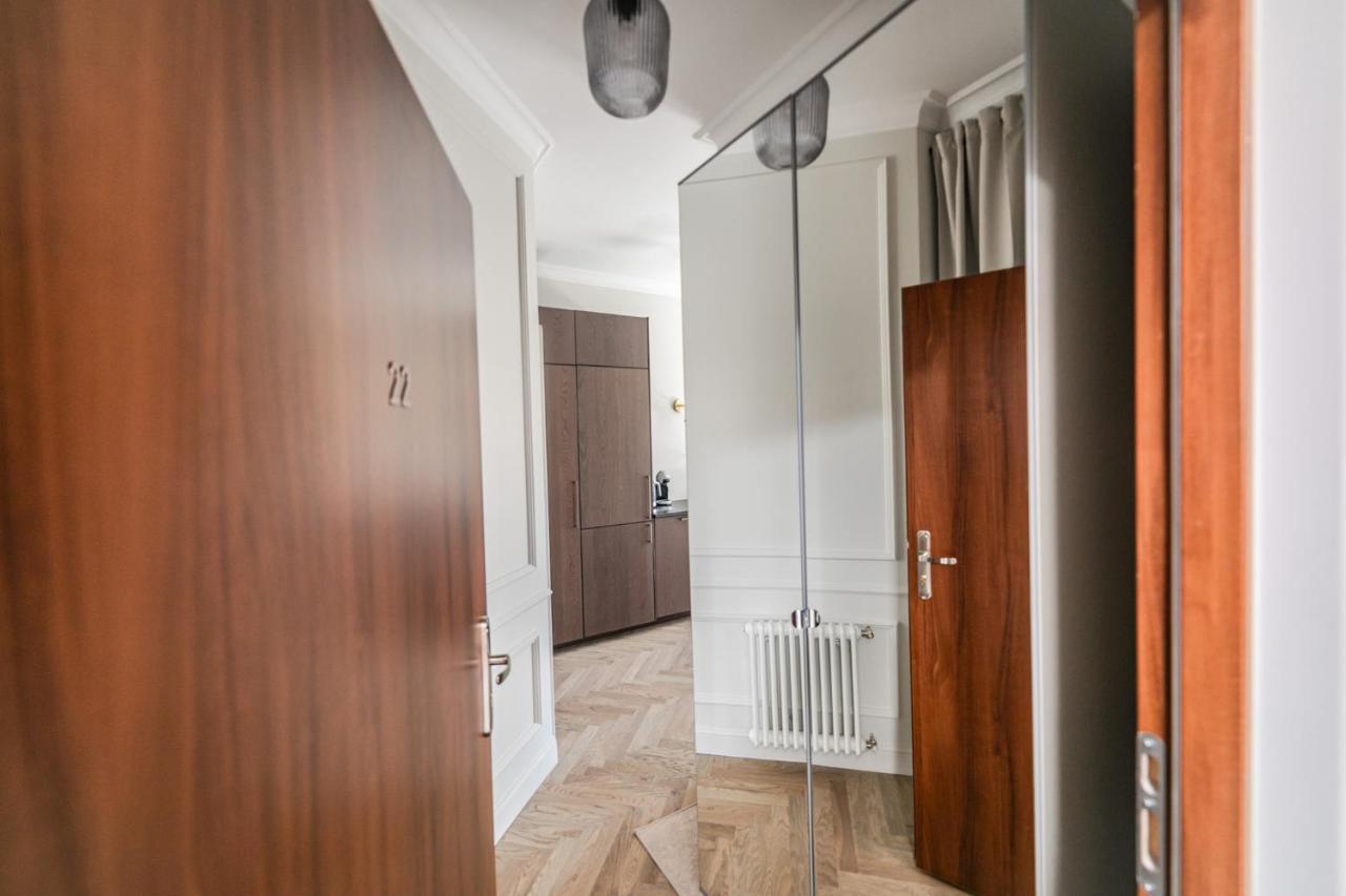 Krolewska Deluxe Comfy Apartment Краков Экстерьер фото