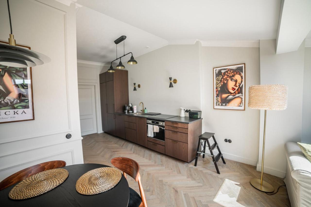 Krolewska Deluxe Comfy Apartment Краков Экстерьер фото