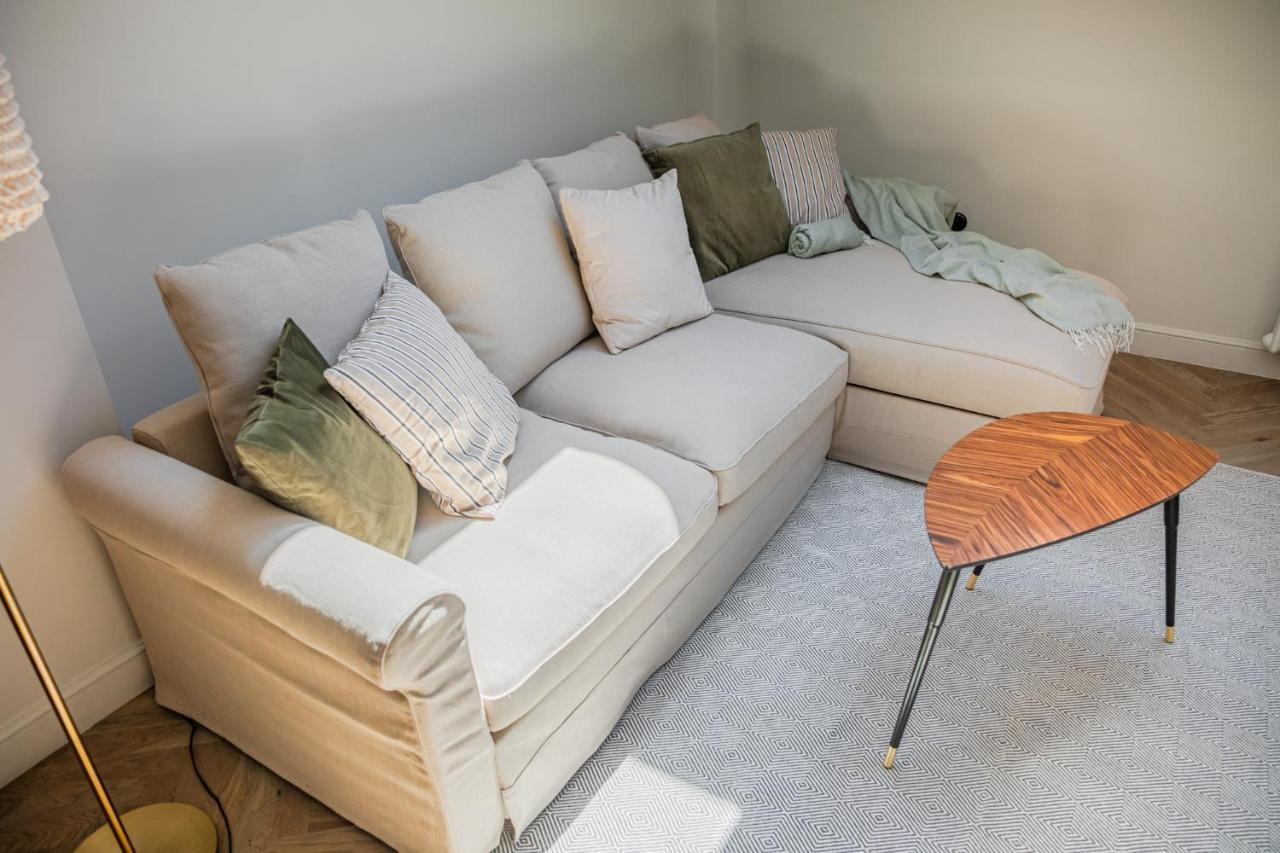 Krolewska Deluxe Comfy Apartment Краков Экстерьер фото